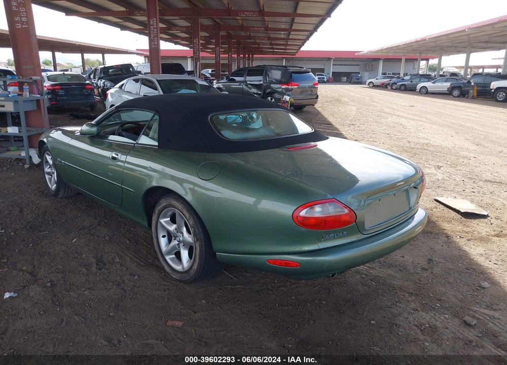 2000 JAGUAR XK8 VIN: SAJJA42C2YNA02643