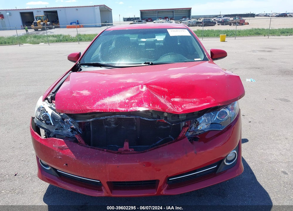 2014 TOYOTA CAMRY SE VIN: 4T1BF1FK4EU810314