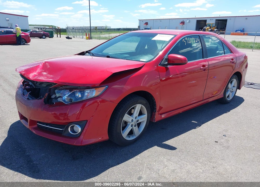 2014 TOYOTA CAMRY SE VIN: 4T1BF1FK4EU810314
