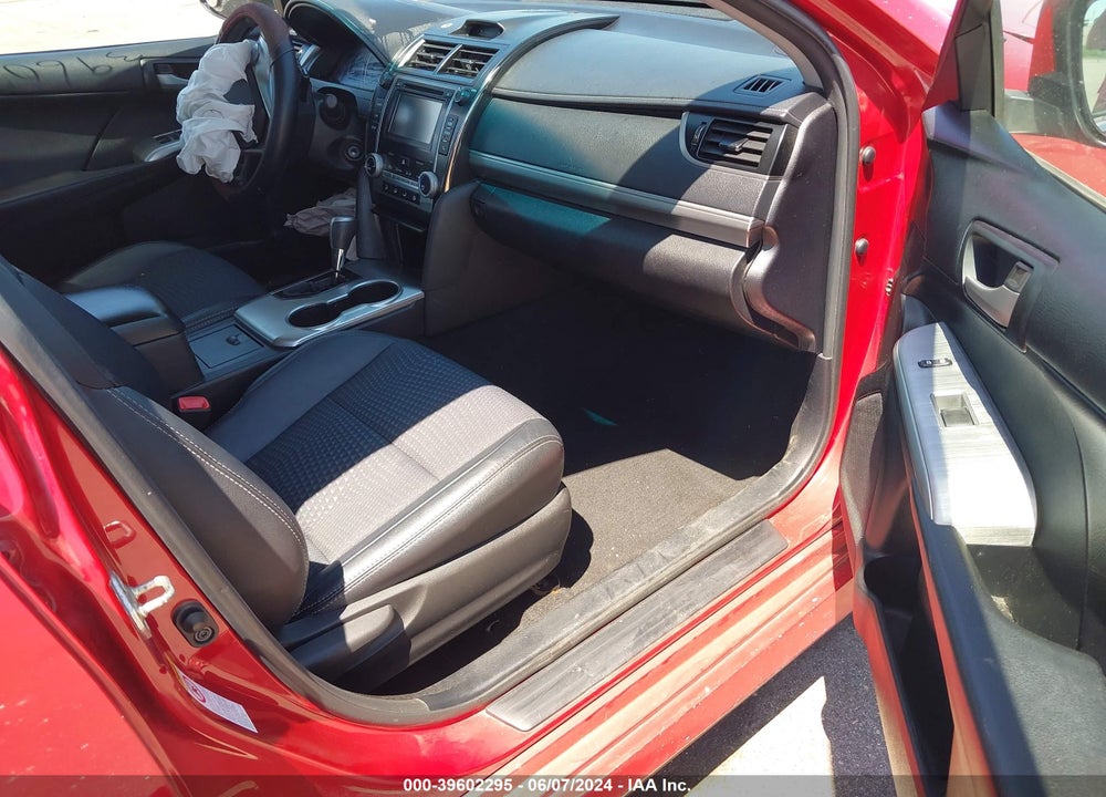 2014 TOYOTA CAMRY SE VIN: 4T1BF1FK4EU810314