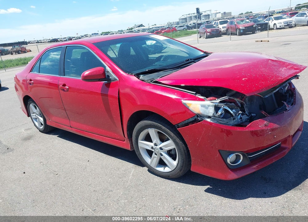 2014 TOYOTA CAMRY SE VIN: 4T1BF1FK4EU810314