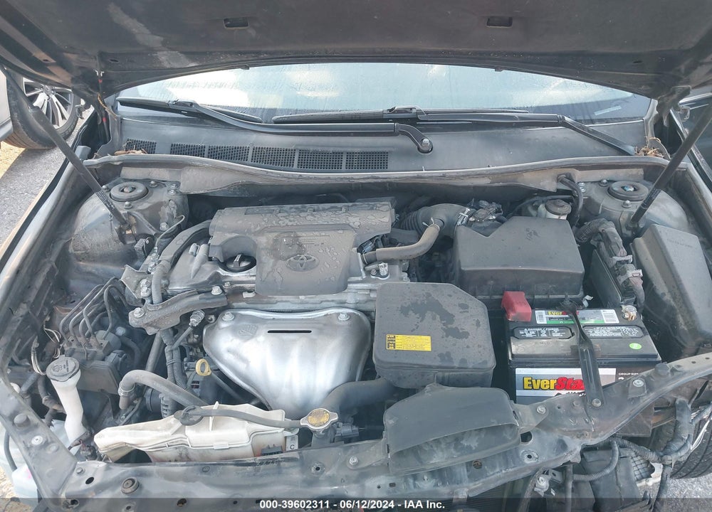 2015 TOYOTA CAMRY SE VIN: 4T1BF1FK8FU035937