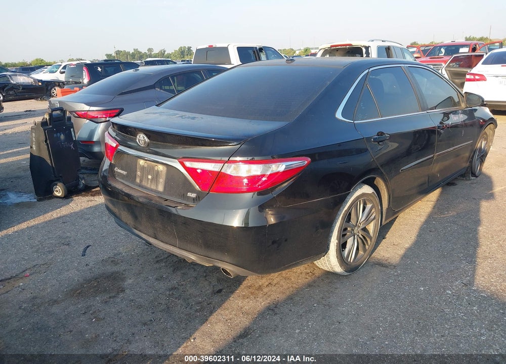 2015 TOYOTA CAMRY SE VIN: 4T1BF1FK8FU035937