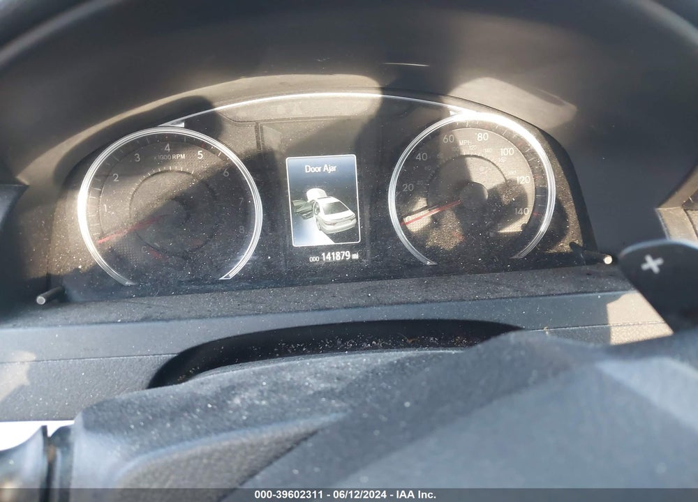 2015 TOYOTA CAMRY SE VIN: 4T1BF1FK8FU035937