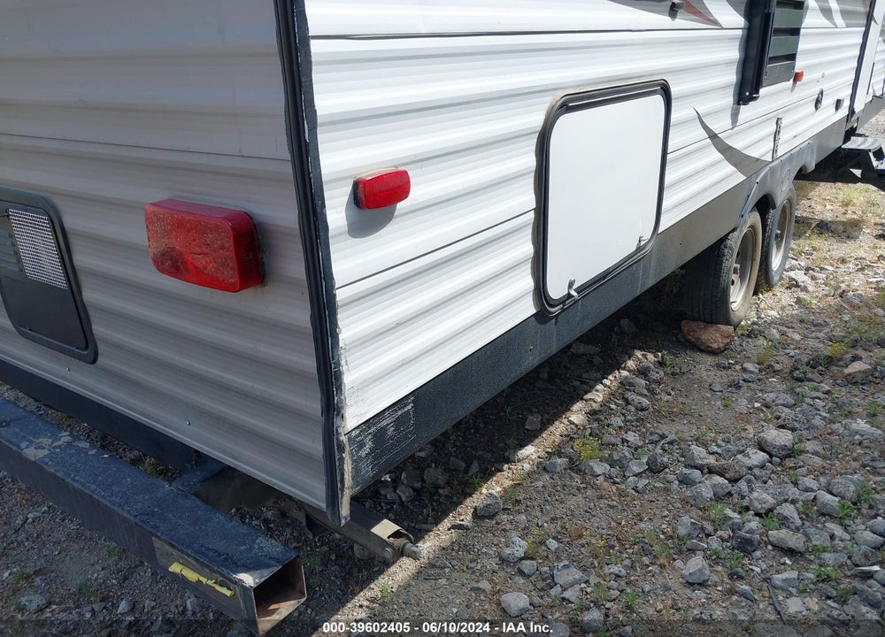 2018 COLEMAN OTHER VIN: 4YDT26227JY935640