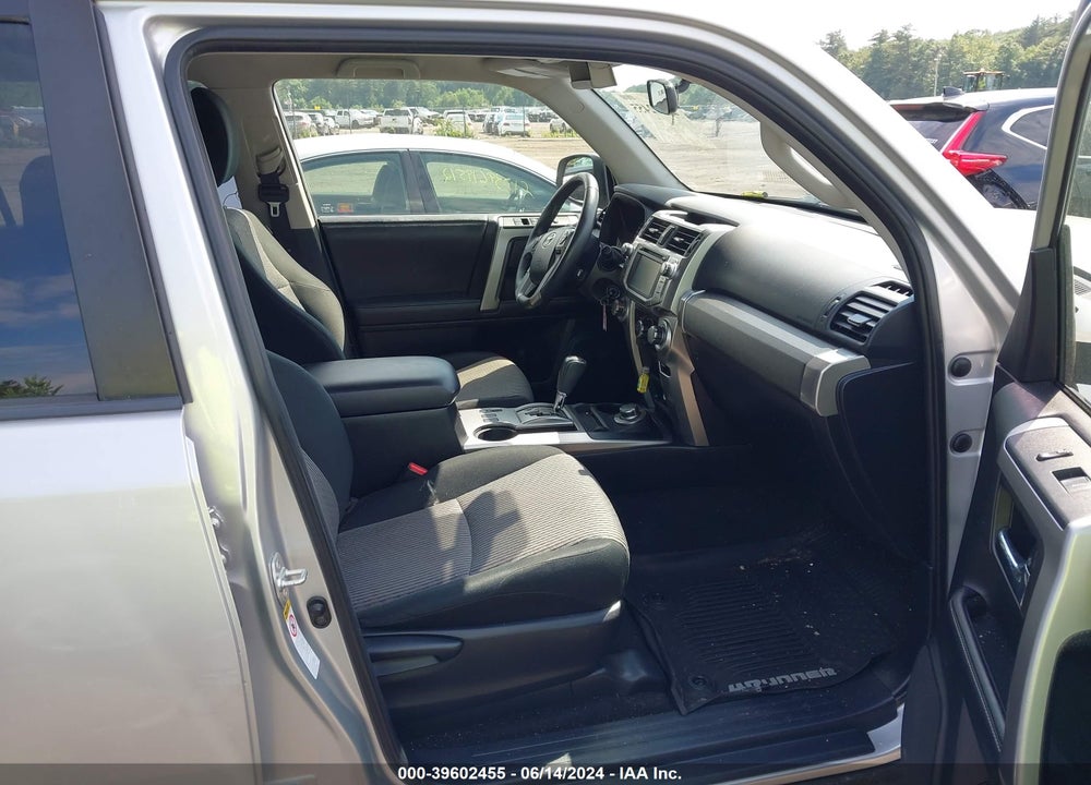 2018 TOYOTA 4RUNNER SR5 VIN: JTEBU5JR2J5588166