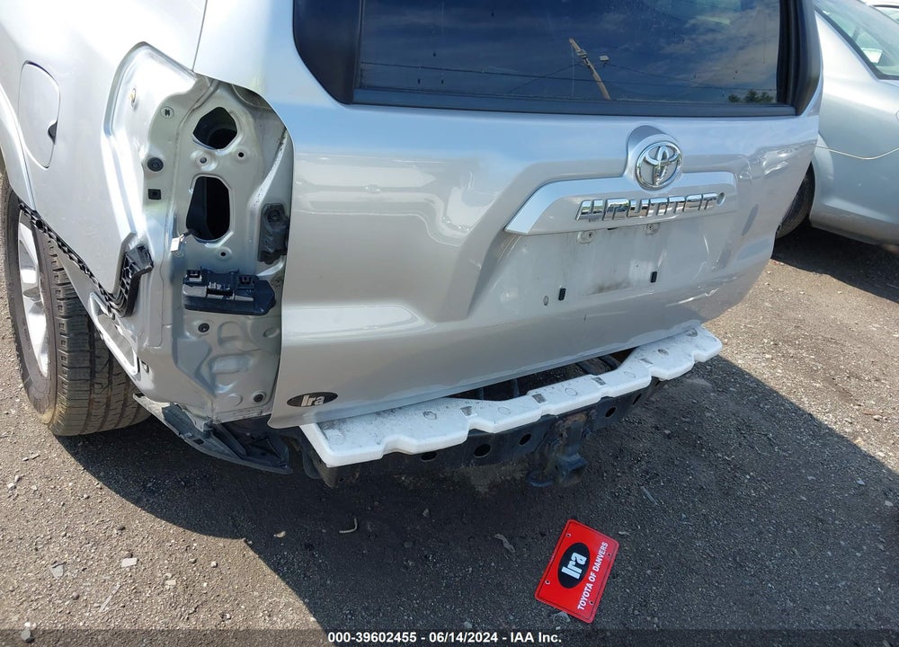 2018 TOYOTA 4RUNNER SR5 VIN: JTEBU5JR2J5588166