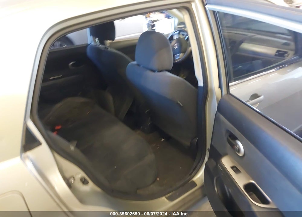 2008 NISSAN VERSA VIN: 3N1BC11E38L413242