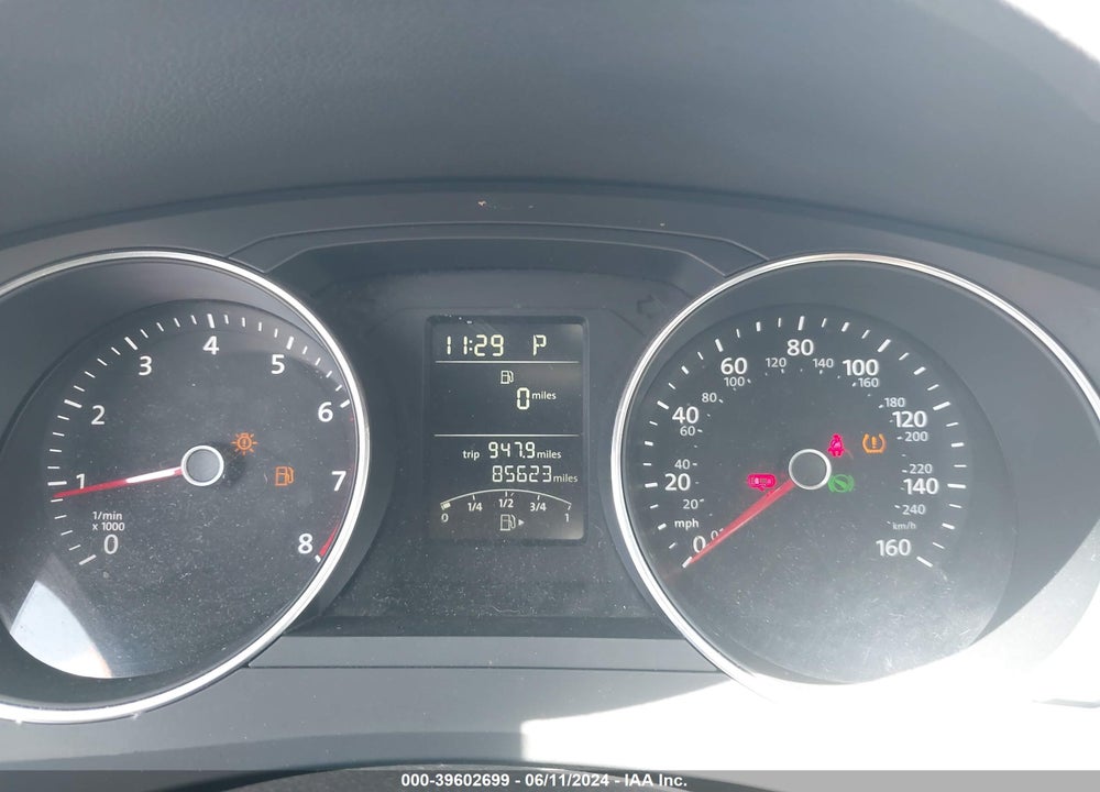 2015 VOLKSWAGEN JETTA 1.8T SE VIN: 3VWD17AJ7FM263801