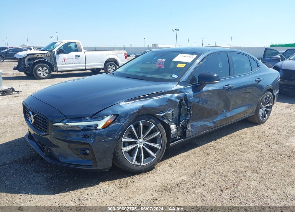 2022 VOLVO S60 B5 MOMENTUM VIN: 7JRL12FZ6NG178068
