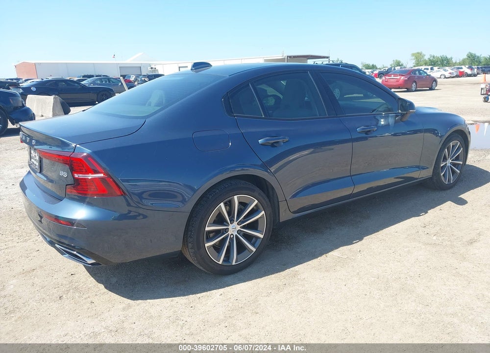 2022 VOLVO S60 B5 MOMENTUM VIN: 7JRL12FZ6NG178068