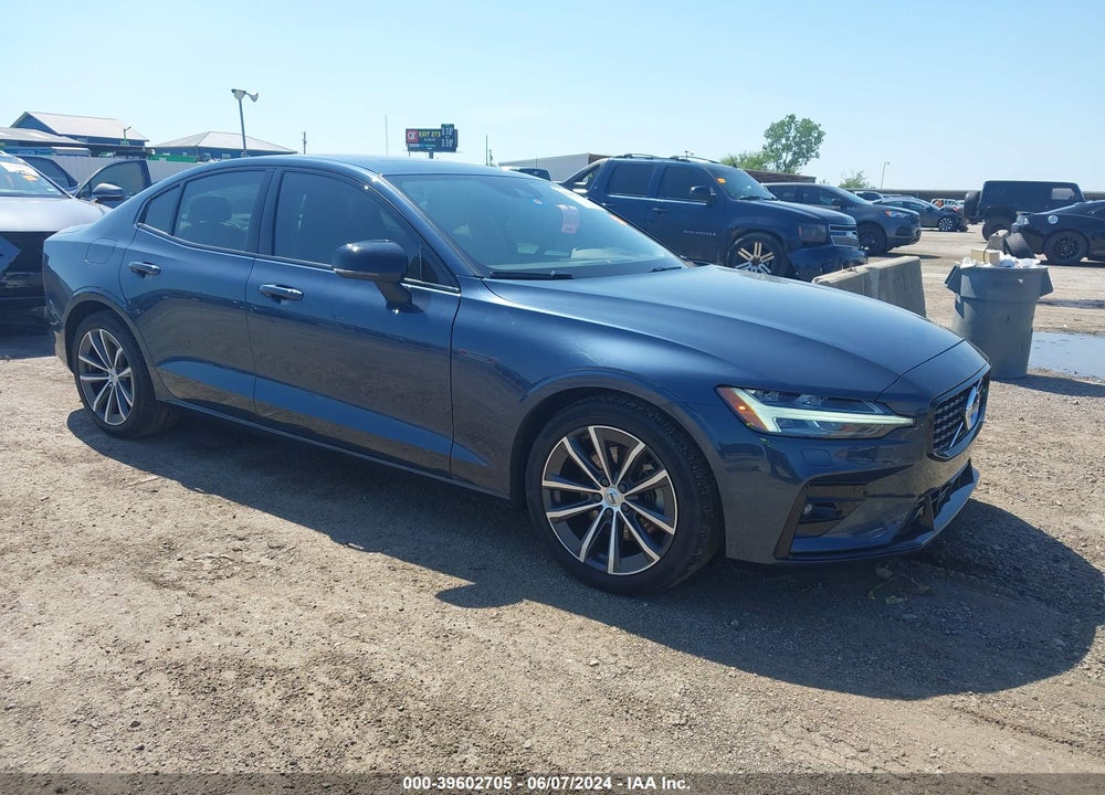 2022 VOLVO S60 B5 MOMENTUM VIN: 7JRL12FZ6NG178068