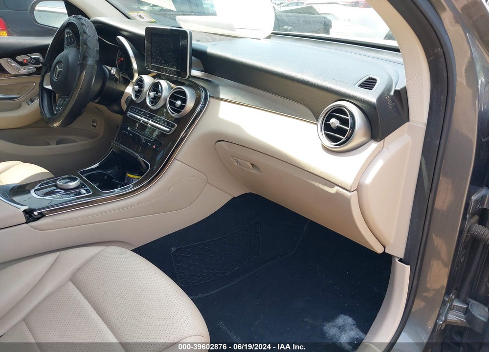 2017 MERCEDES-BENZ GLC 300 VIN: WDC0G4JB3HF259393