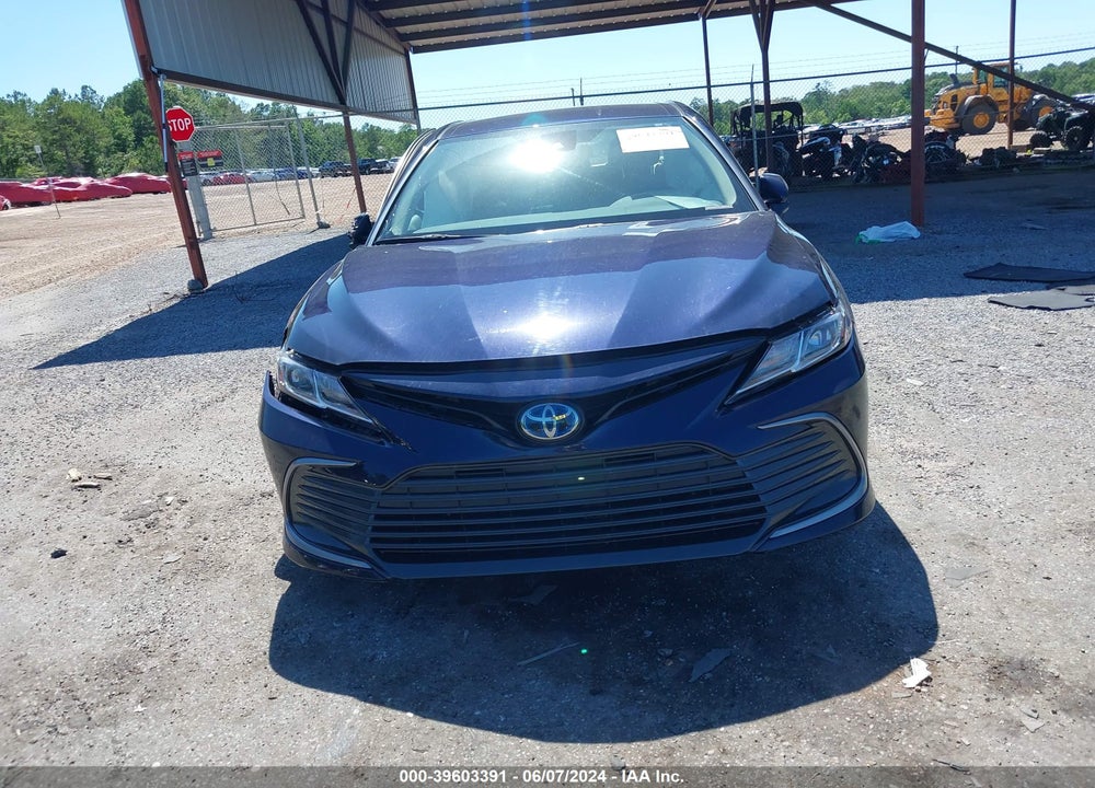 2022 TOYOTA CAMRY LE HYBRID VIN: 4T1C31AK2NU590773