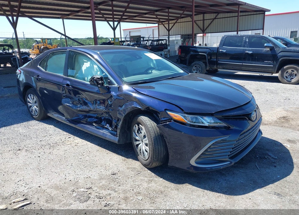 2022 TOYOTA CAMRY LE HYBRID VIN: 4T1C31AK2NU590773