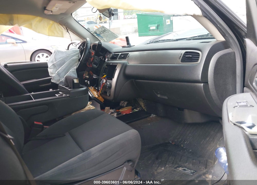 2009 CHEVROLET TAHOE LS VIN: 1GNFC13C29R188839
