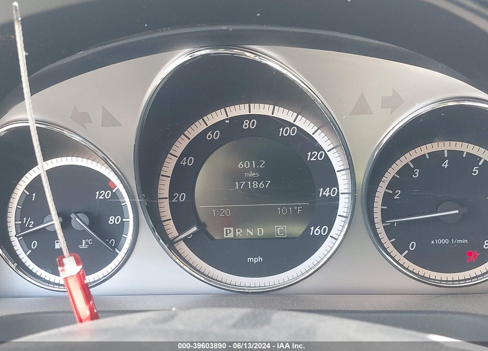 2010 MERCEDES-BENZ C 300 VIN: WDDGF8BB5AF453898