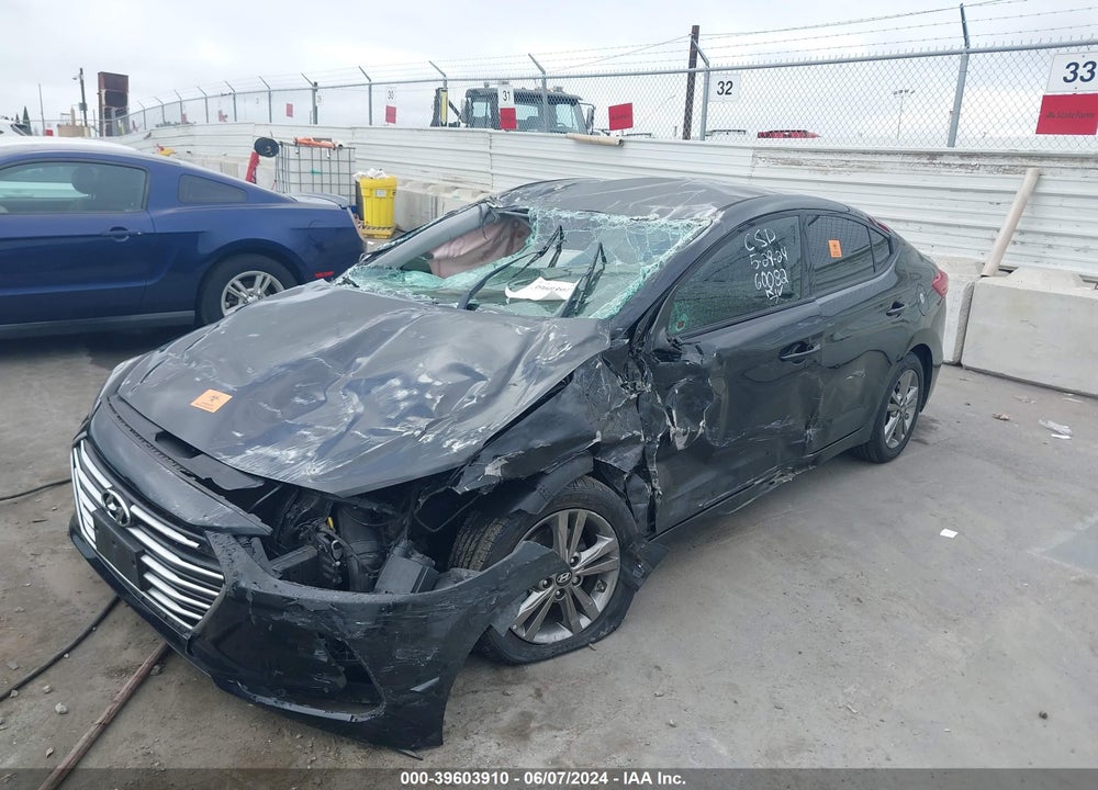 2018 HYUNDAI ELANTRA SEL VIN: 5NPD84LF6JH383044