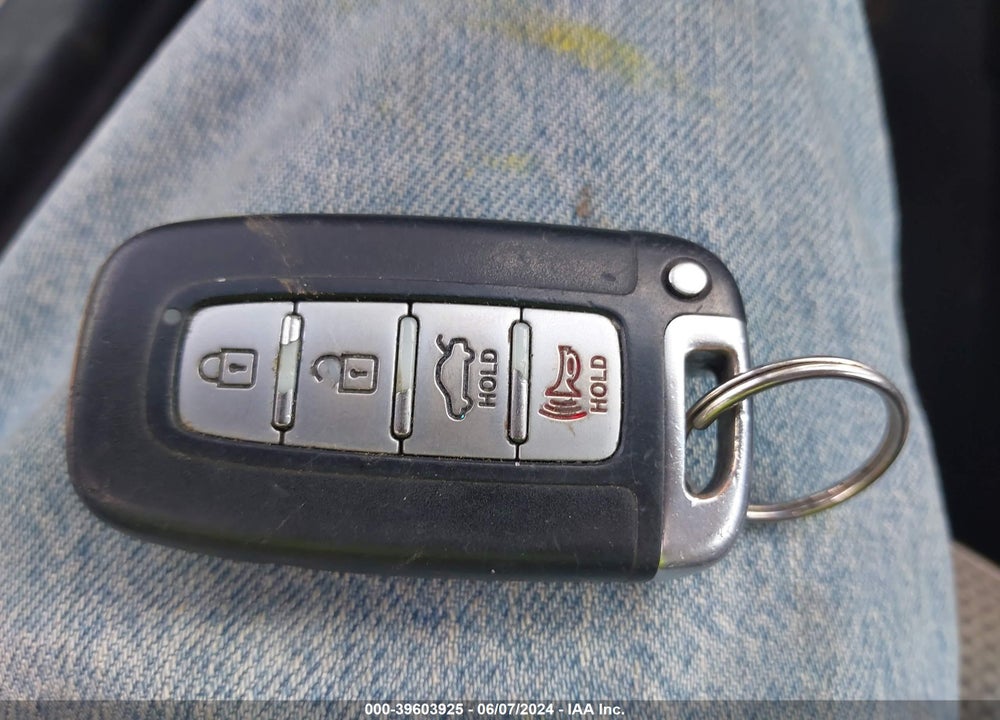 2013 HYUNDAI SONATA SE VIN: 5NPEC4AC3DH785278
