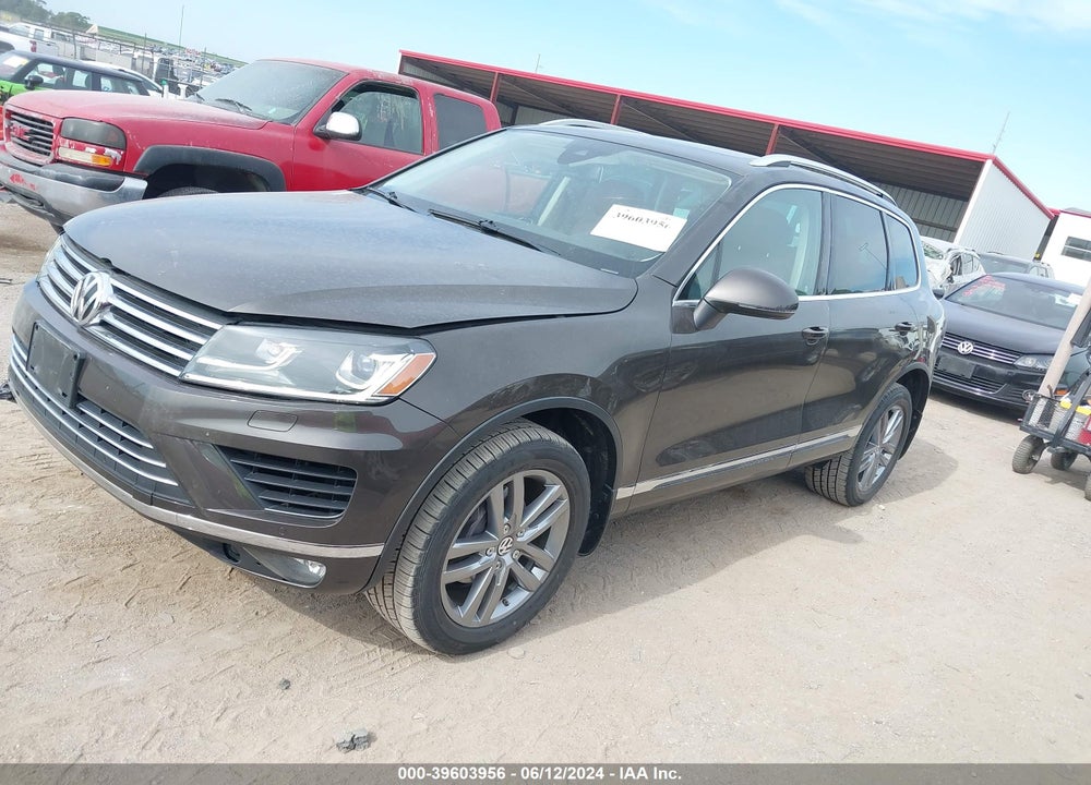 2016 VOLKSWAGEN TOUAREG VR6 LUX VIN: WVGEF9BP5GD011299
