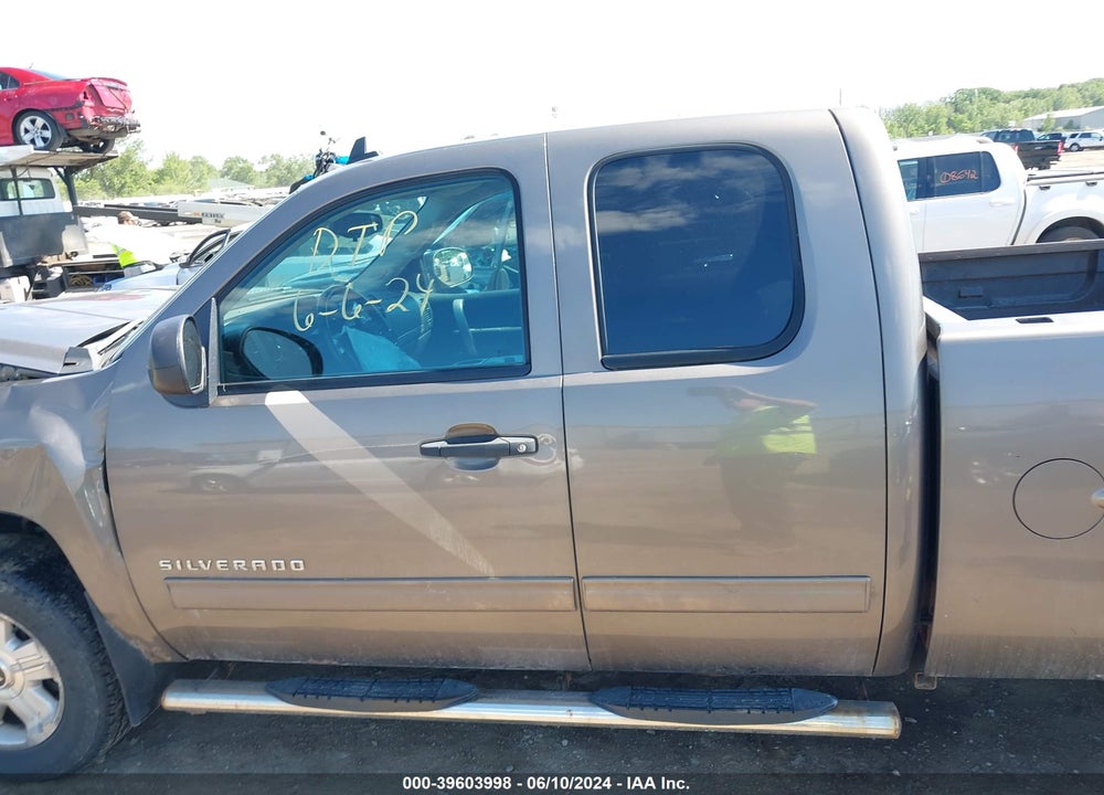 2012 CHEVROLET SILVERADO 1500 LT VIN: 1GCRKSE70CZ283213
