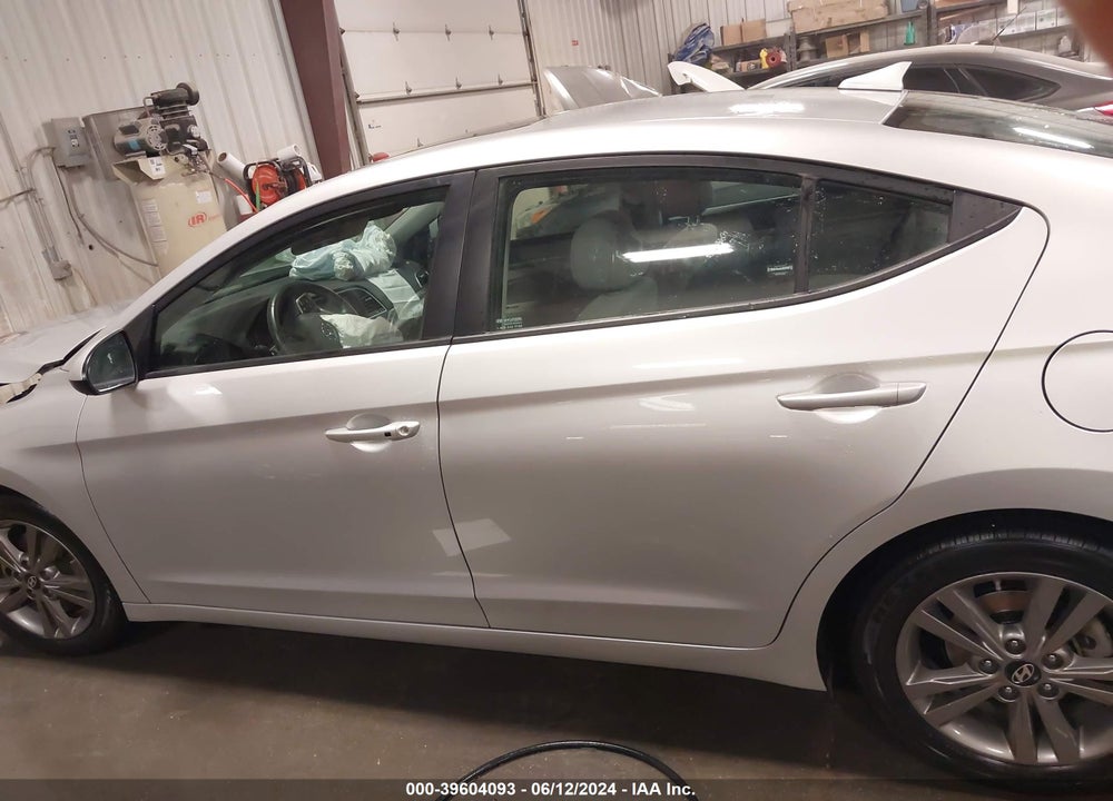 2018 HYUNDAI ELANTRA VALUE EDITION VIN: 5NPD84LF5JH402411