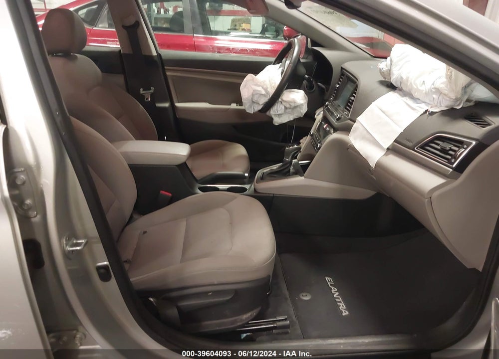 2018 HYUNDAI ELANTRA VALUE EDITION VIN: 5NPD84LF5JH402411