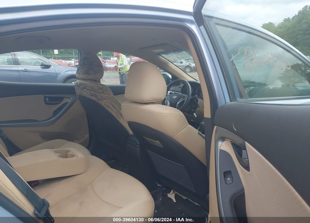 2011 HYUNDAI ELANTRA VIN: KMHDH4AE2BU120059