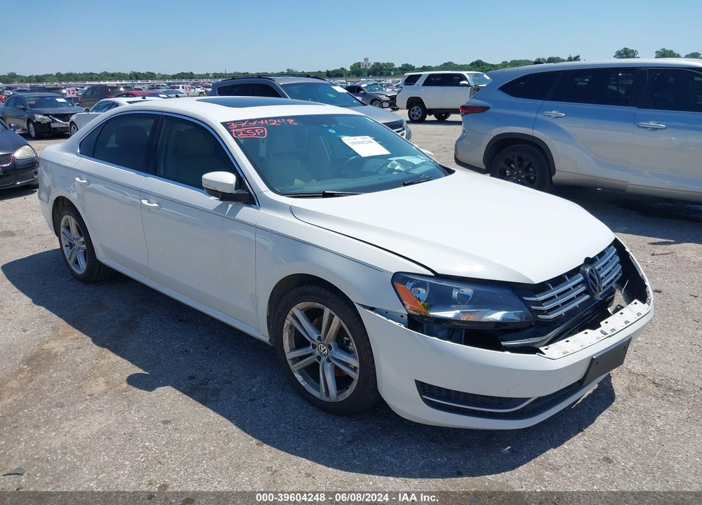 2014 VOLKSWAGEN PASSAT 2.0L TDI SE VIN: 1VWBN7A35EC044896