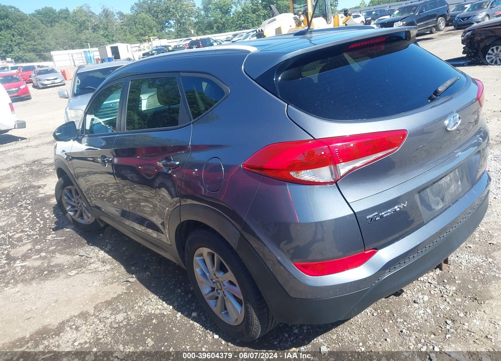 2016 HYUNDAI TUCSON SE VIN: KM8J3CA40GU122421