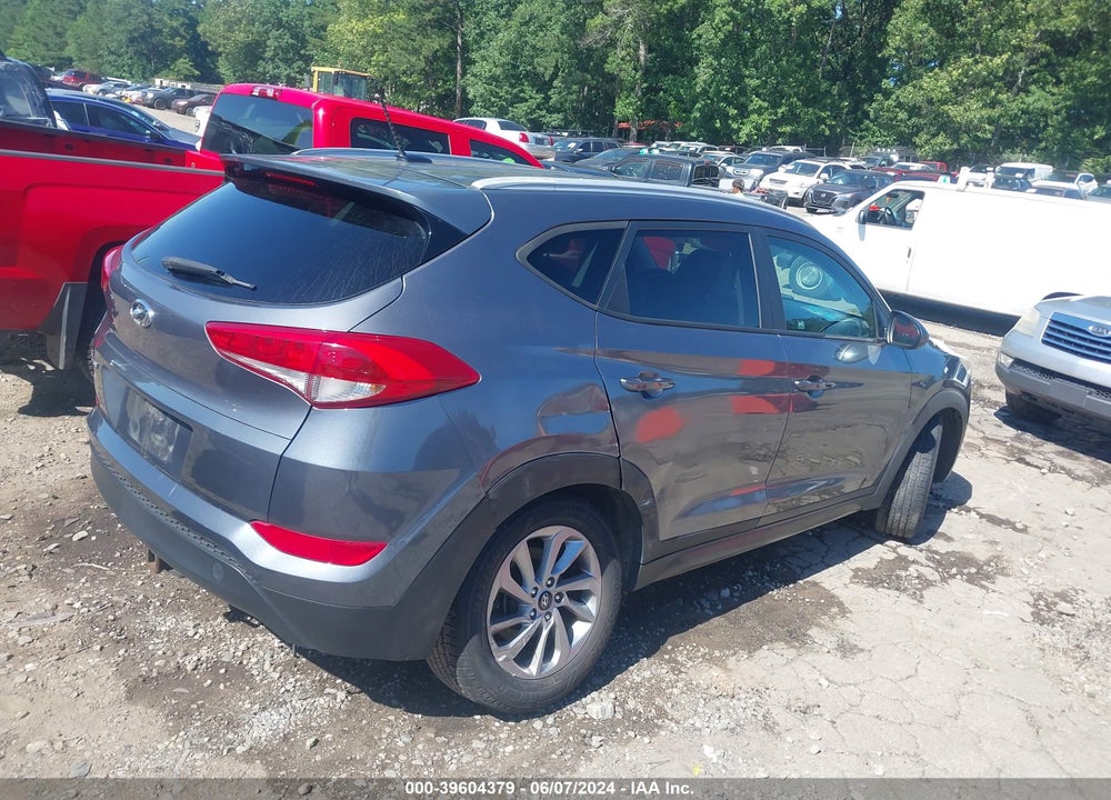 2016 HYUNDAI TUCSON SE VIN: KM8J3CA40GU122421