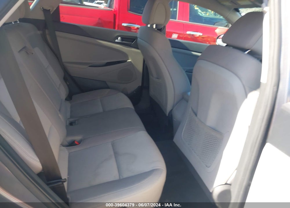 2016 HYUNDAI TUCSON SE VIN: KM8J3CA40GU122421
