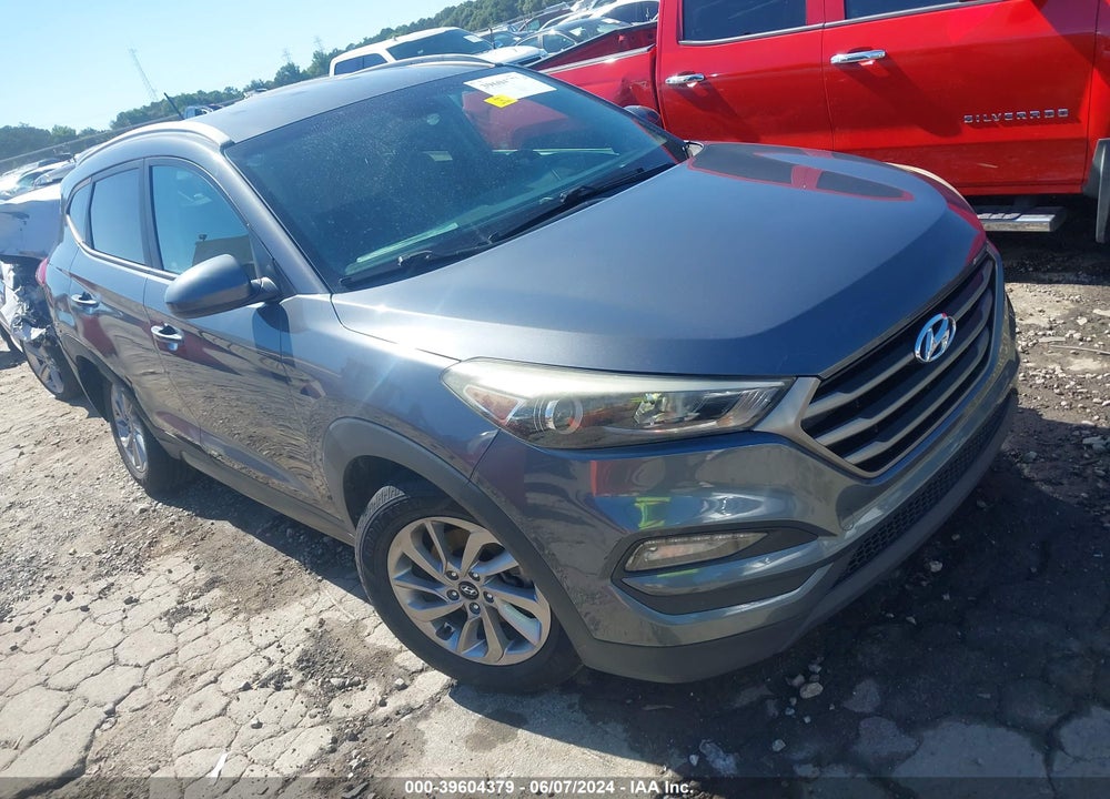 2016 HYUNDAI TUCSON SE VIN: KM8J3CA40GU122421