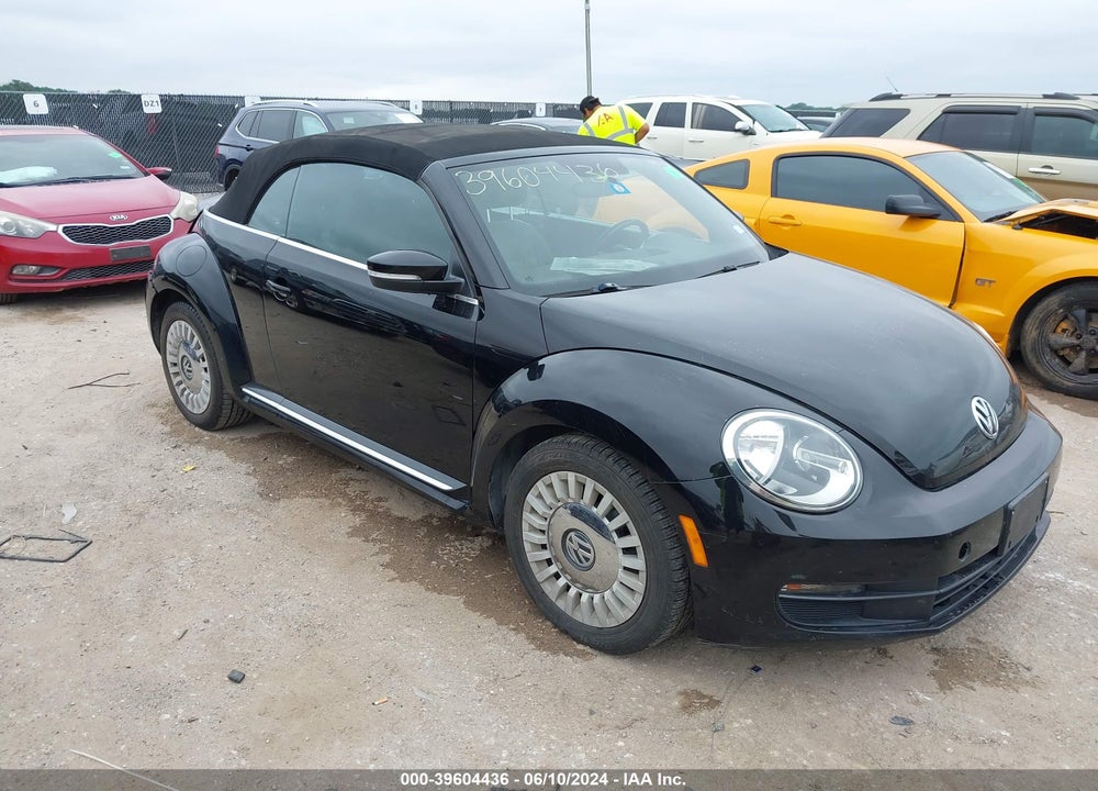 2013 VOLKSWAGEN BEETLE 2.5L VIN: 3VW5X7AT6DM815290