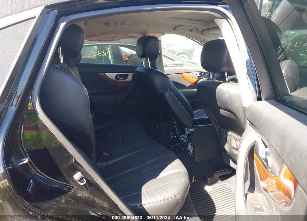 2016 INFINITI QX70 VIN: JN8CS1MW1GM752194