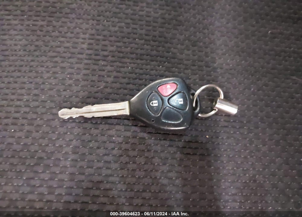 2008 SCION XB VIN: JTLKE50E381018117