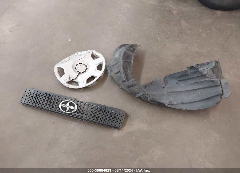 2008 SCION XB VIN: JTLKE50E381018117