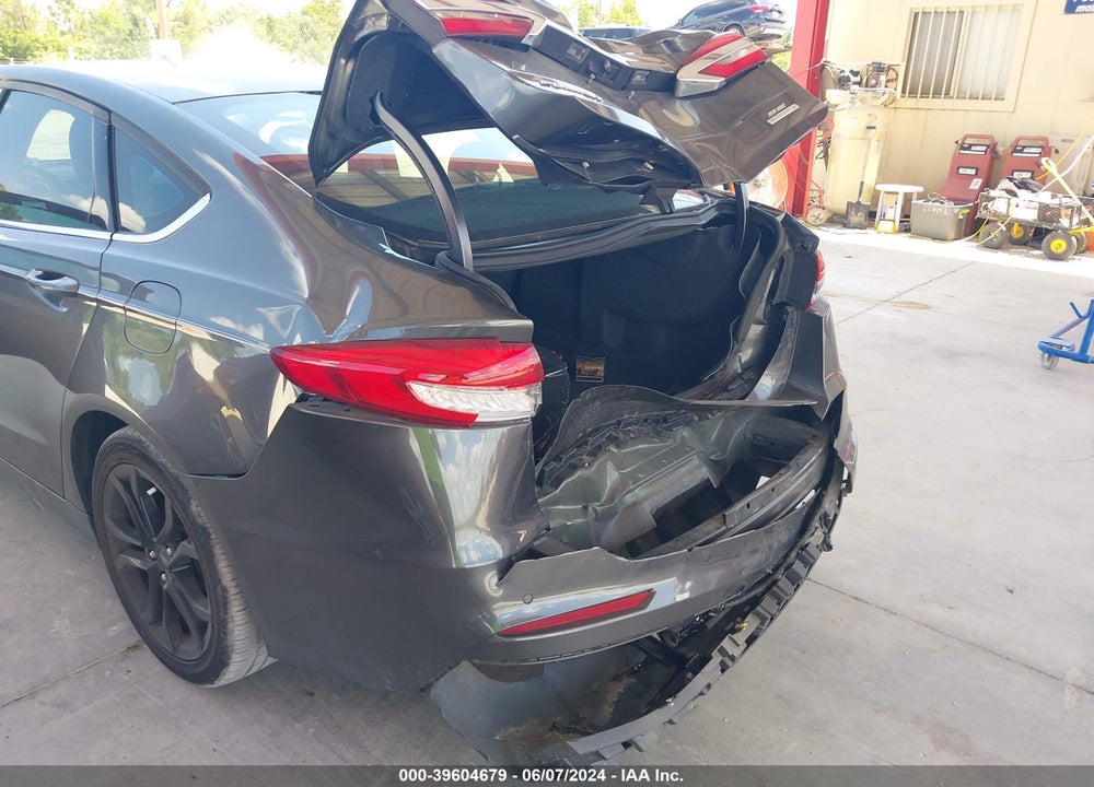 2020 FORD FUSION SE VIN: 3FA6P0HD8LR233275