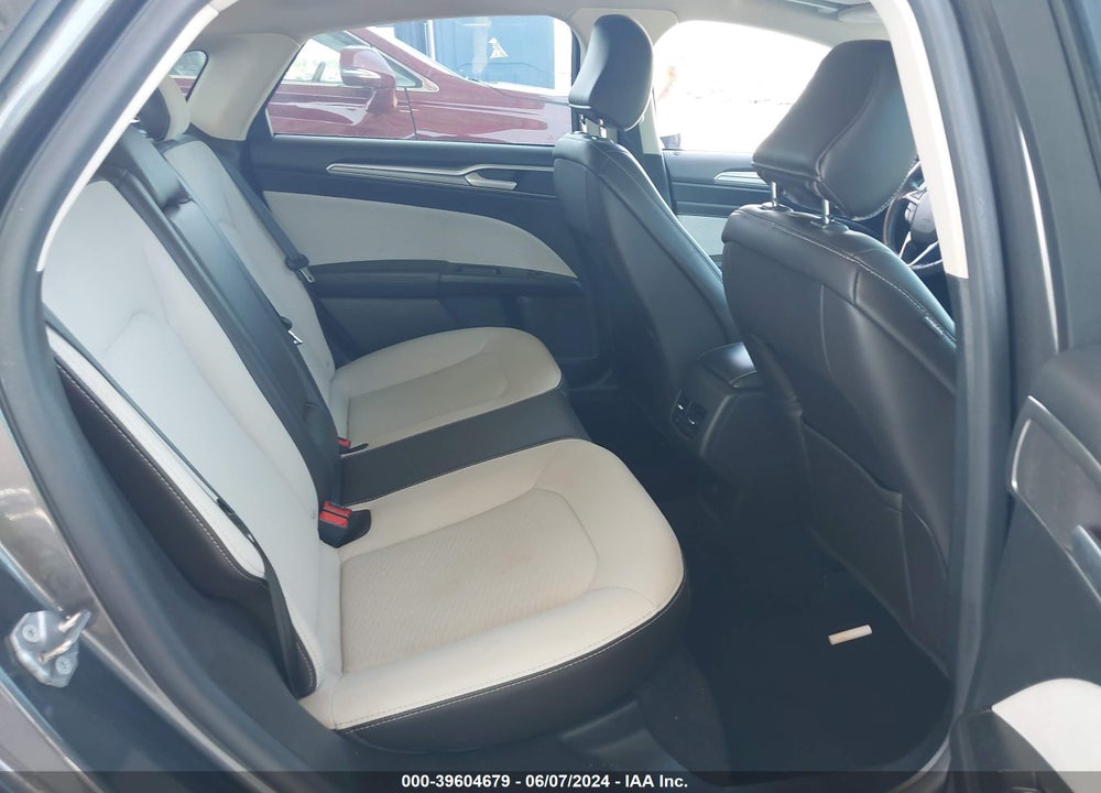 2020 FORD FUSION SE VIN: 3FA6P0HD8LR233275