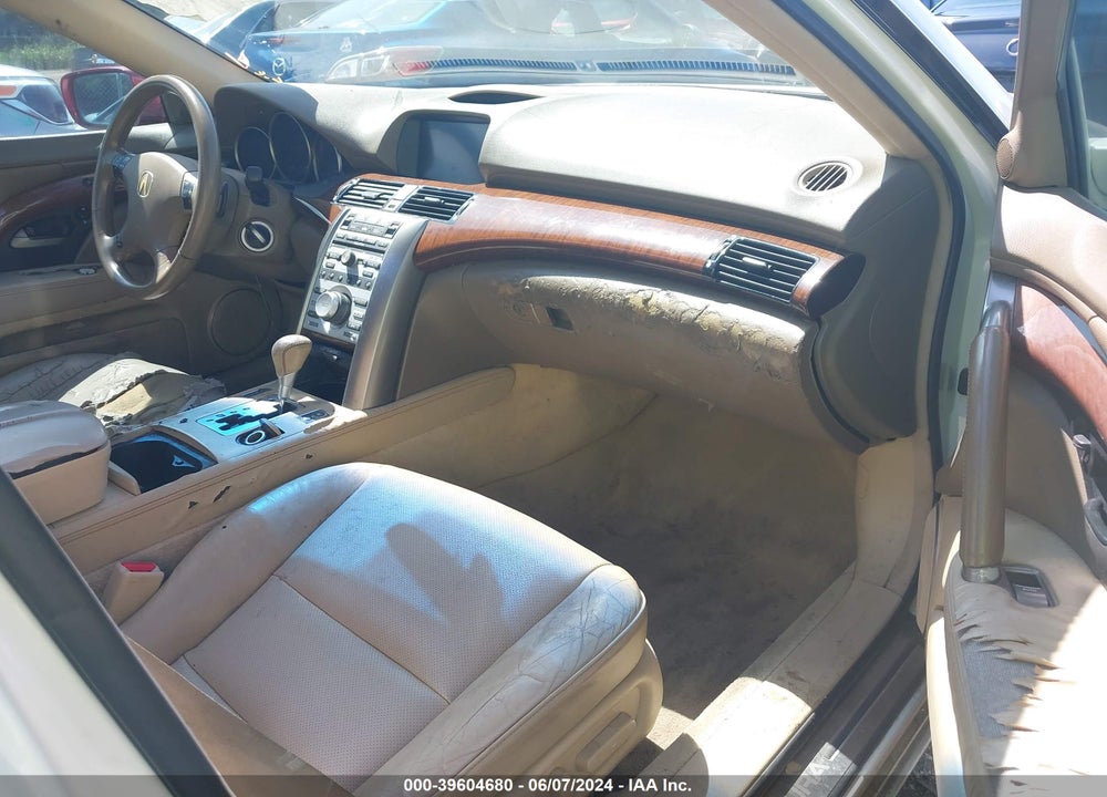 2005 ACURA RL 3.5 VIN: JH4KB16555C016193