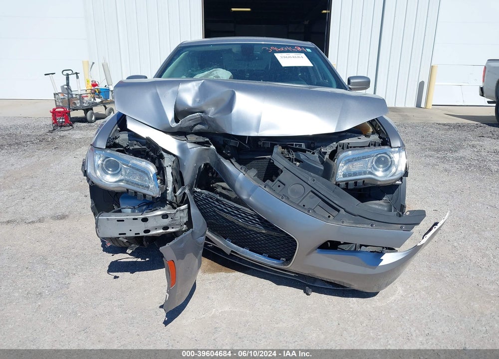 2015 CHRYSLER 300 LIMITED VIN: 2C3CCAAG0FH833036