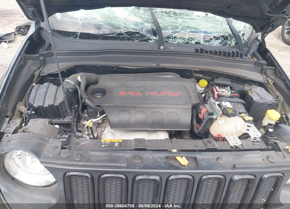 2017 JEEP RENEGADE LATITUDE FWD VIN: ZACCJABBXHPF89336