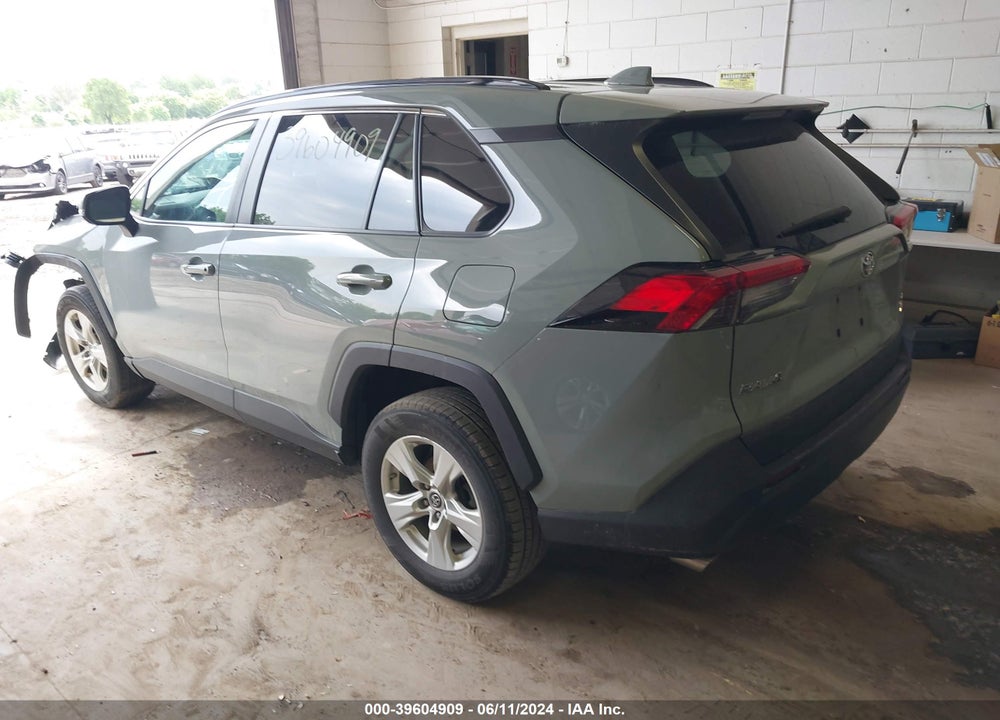 2019 TOYOTA RAV4 XLE VIN: 2T3P1RFV3KW057651