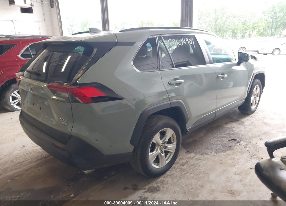 2019 TOYOTA RAV4 XLE VIN: 2T3P1RFV3KW057651