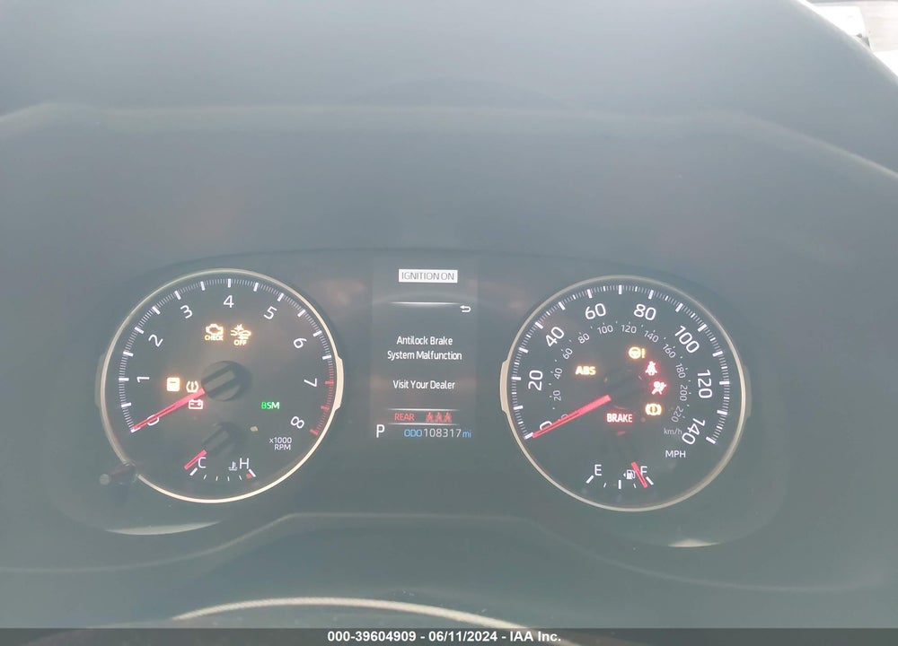 2019 TOYOTA RAV4 XLE VIN: 2T3P1RFV3KW057651