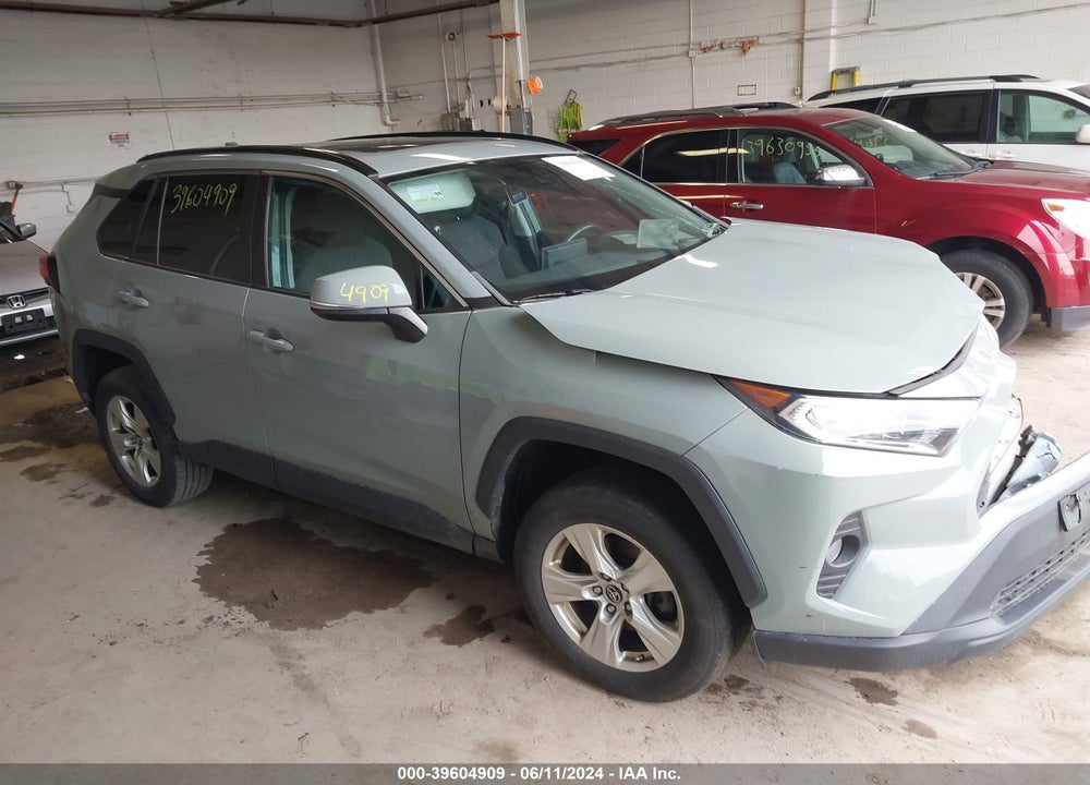 2019 TOYOTA RAV4 XLE VIN: 2T3P1RFV3KW057651