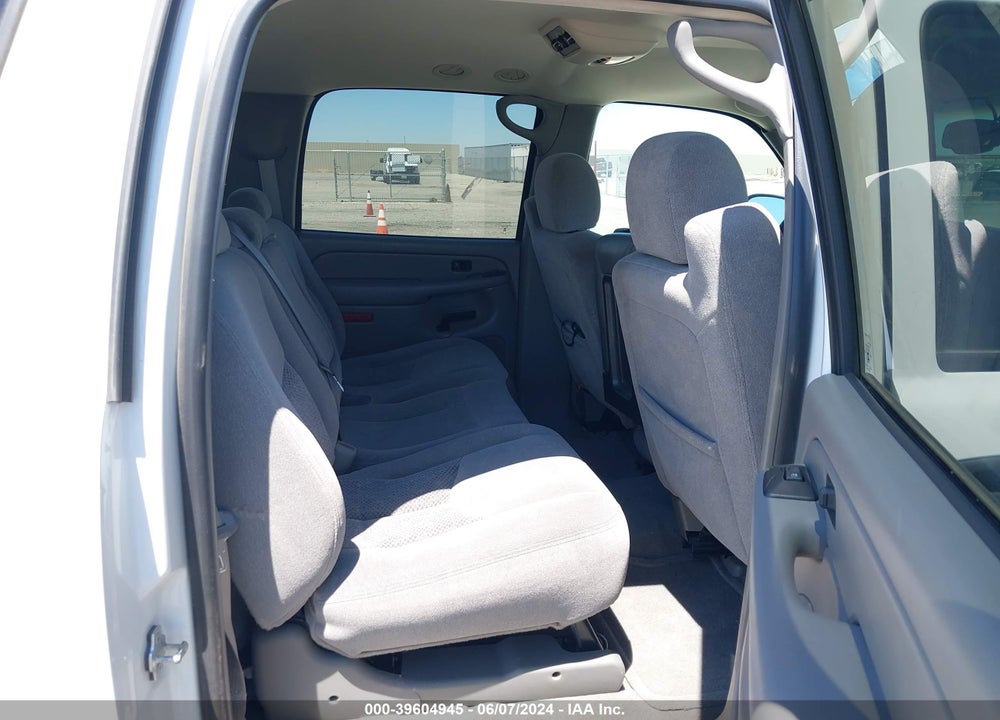 2005 CHEVROLET SUBURBAN 1500 LS VIN: 3GNEC16ZX5G276222
