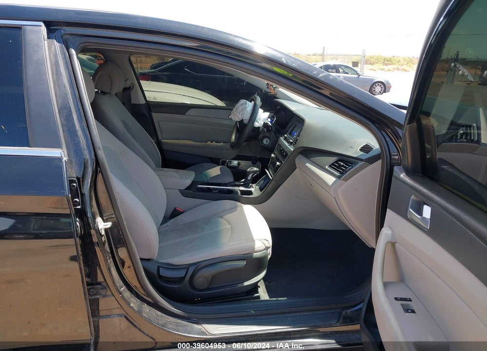 2015 HYUNDAI SONATA ECO VIN: 5NPE24AA5FH116028