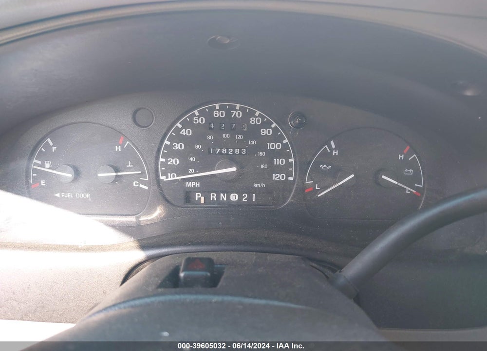 2000 FORD RANGER XL/XLT VIN: 1FTYR14V4YTA82569