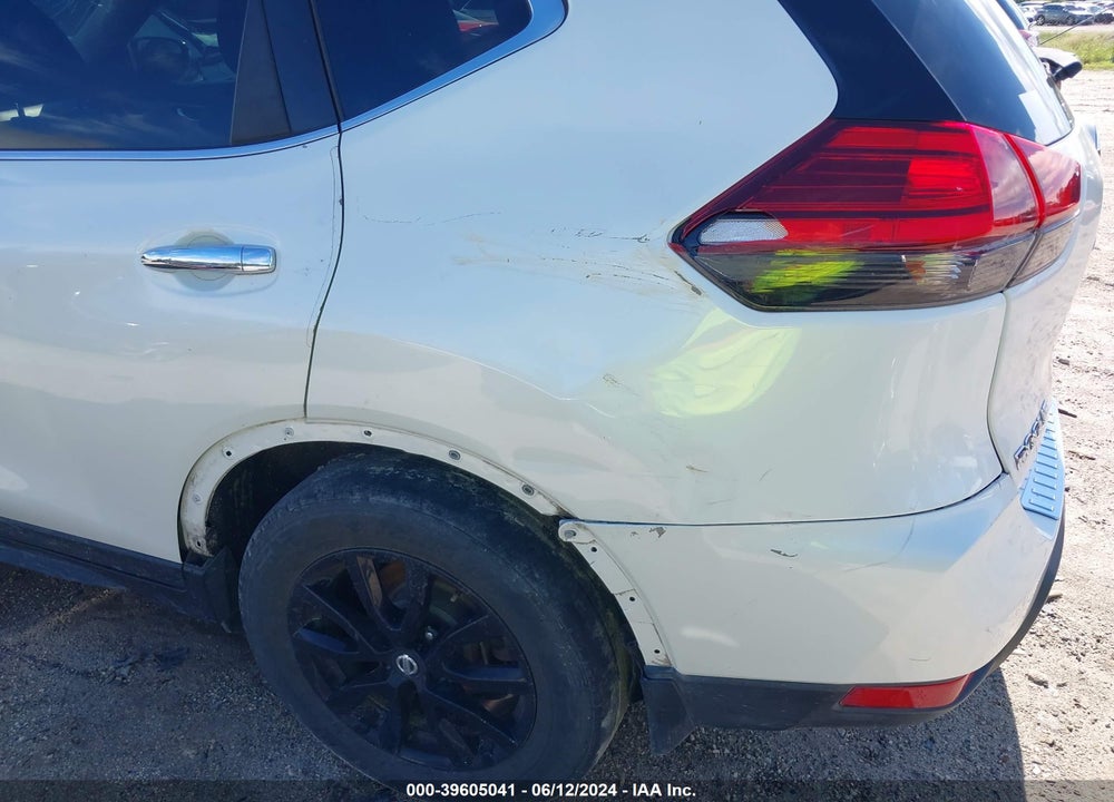2017 NISSAN ROGUE SV VIN: 5N1AT2MT9HC829442